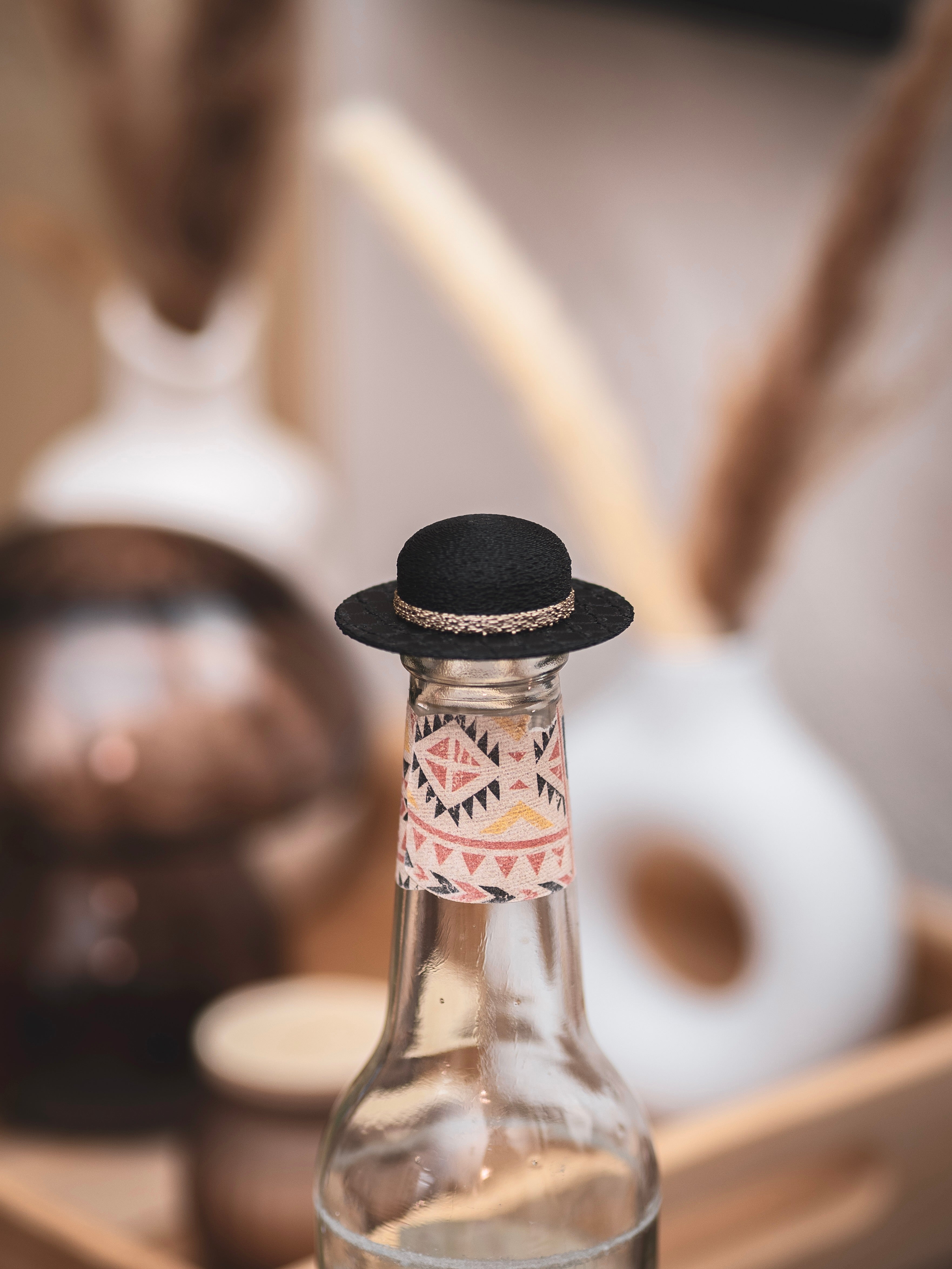 Flaschendeckel Sommerhut für Bier, Limo & kl. Sektflaschen | schwarz | auch als Schlüsselanhänger