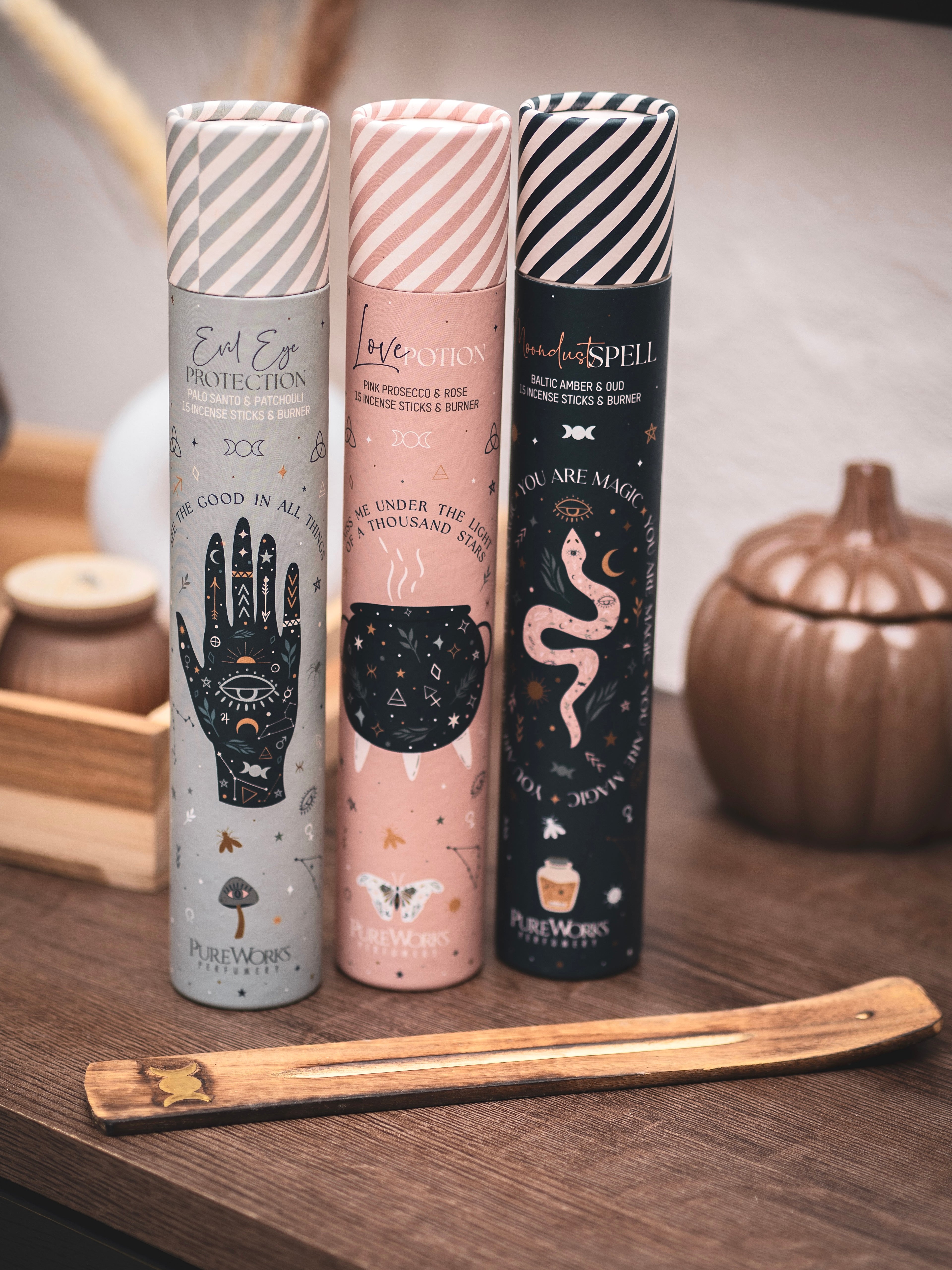 Räucherstäbchen "Celestial Magic" mit Halterung