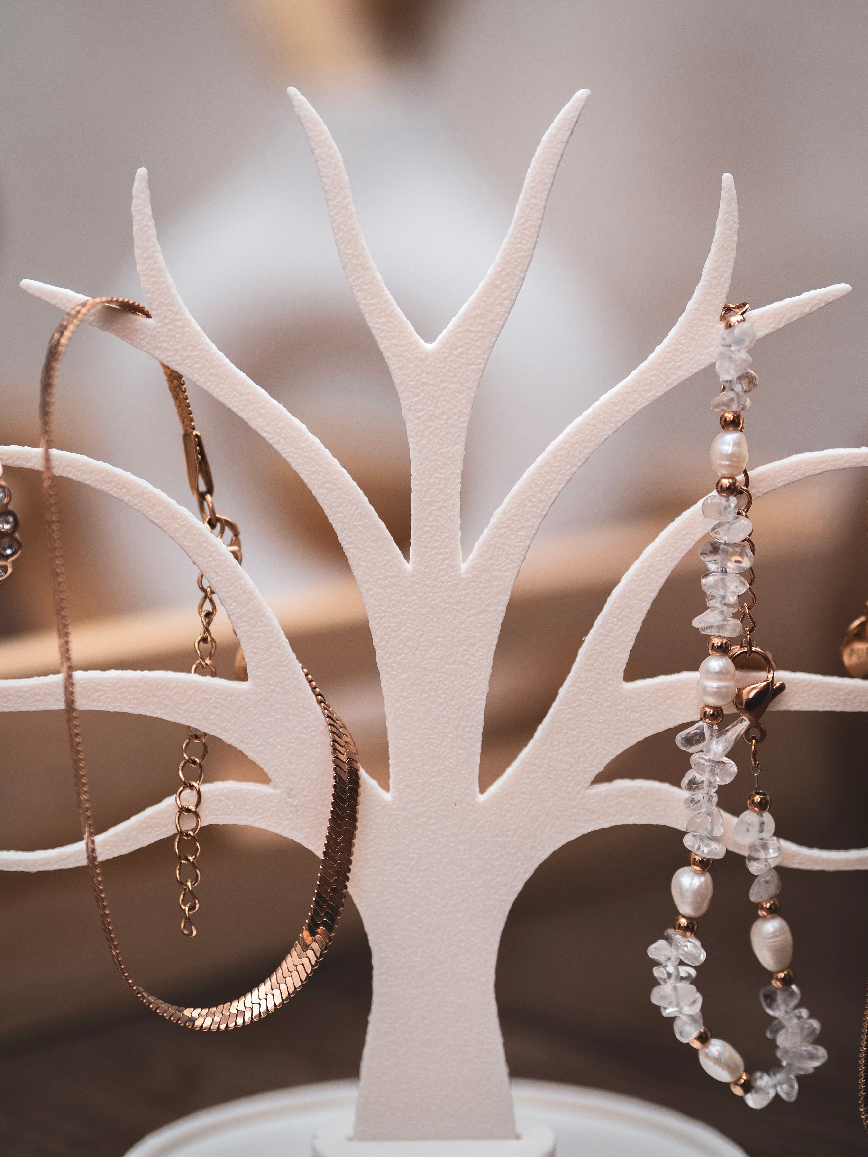 Schmuckständer Baum für Armbänder, Ringe, Earcuffs, Creolen mit Ablage