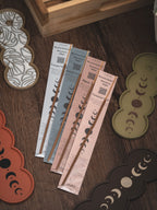 Räucherstäbchen Halter Leo | 16 cm - verschiedene Farben | + 1 Gratis Räucherstäbchen