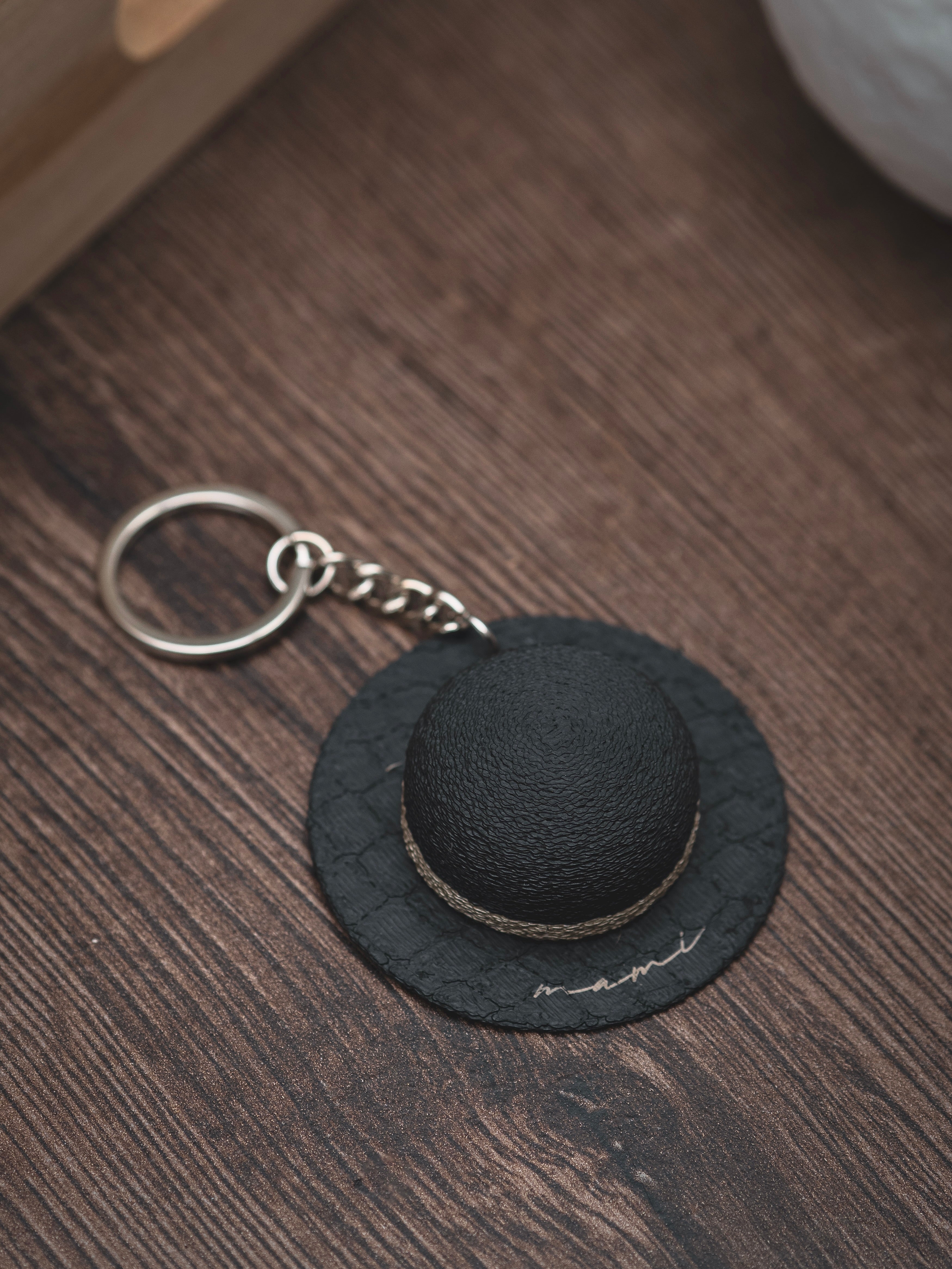 Flaschendeckel Sommerhut für Bier, Limo & kl. Sektflaschen | in schwarz & personalisierbar