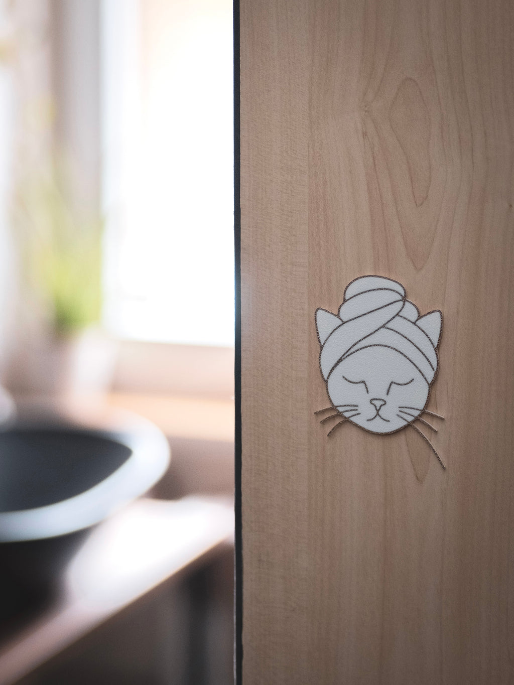 Katze mit Haarturban Schild zum kleben | in verschiedenen Farben