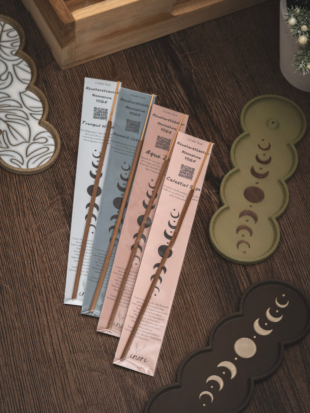 Räucherstäbchen Halter Monstera | 16 cm - verschiedene Farben | + 1 Gratis Räucherstäbchen