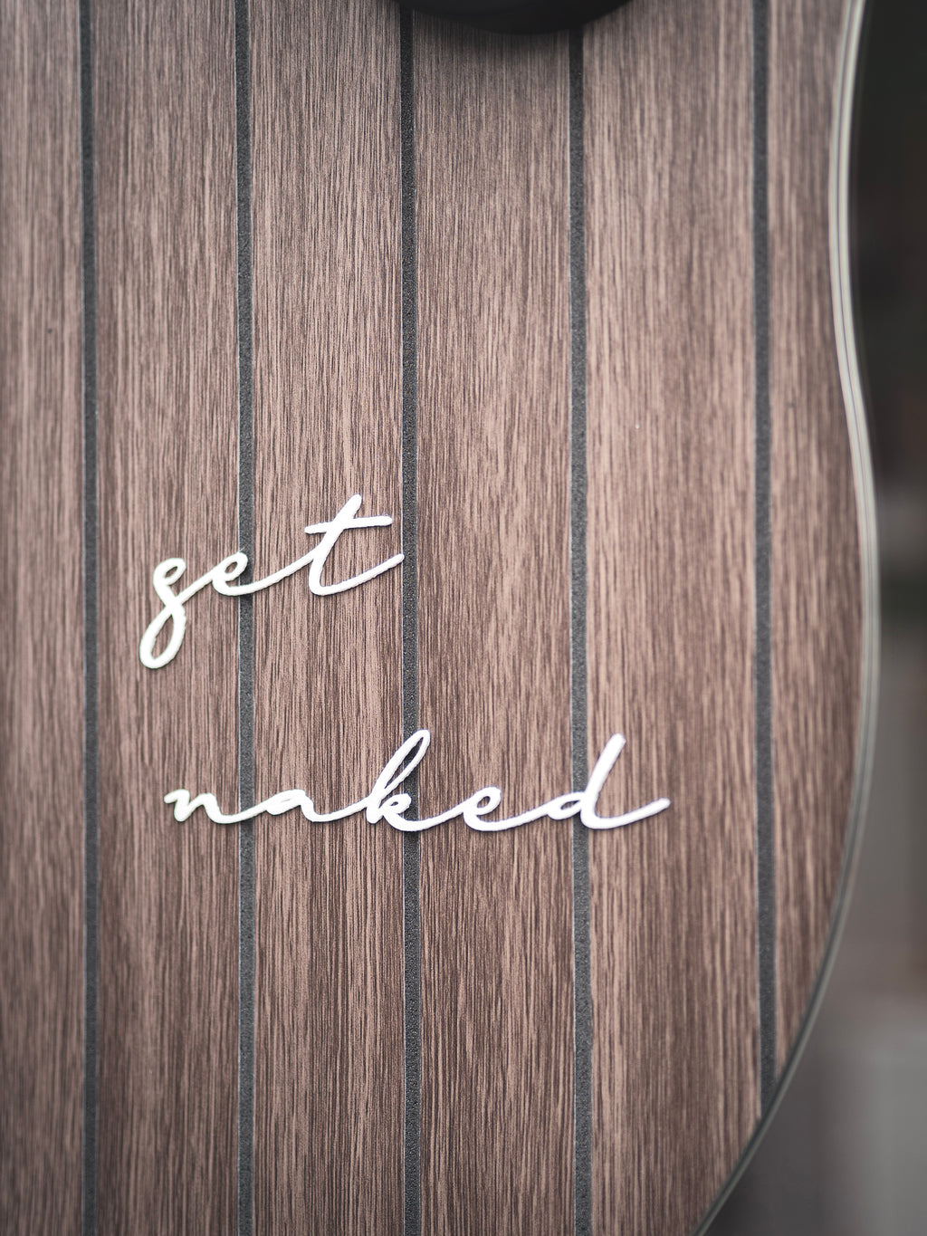 "get naked" Schild zum kleben | in verschiedenen Farben und 2 Größen