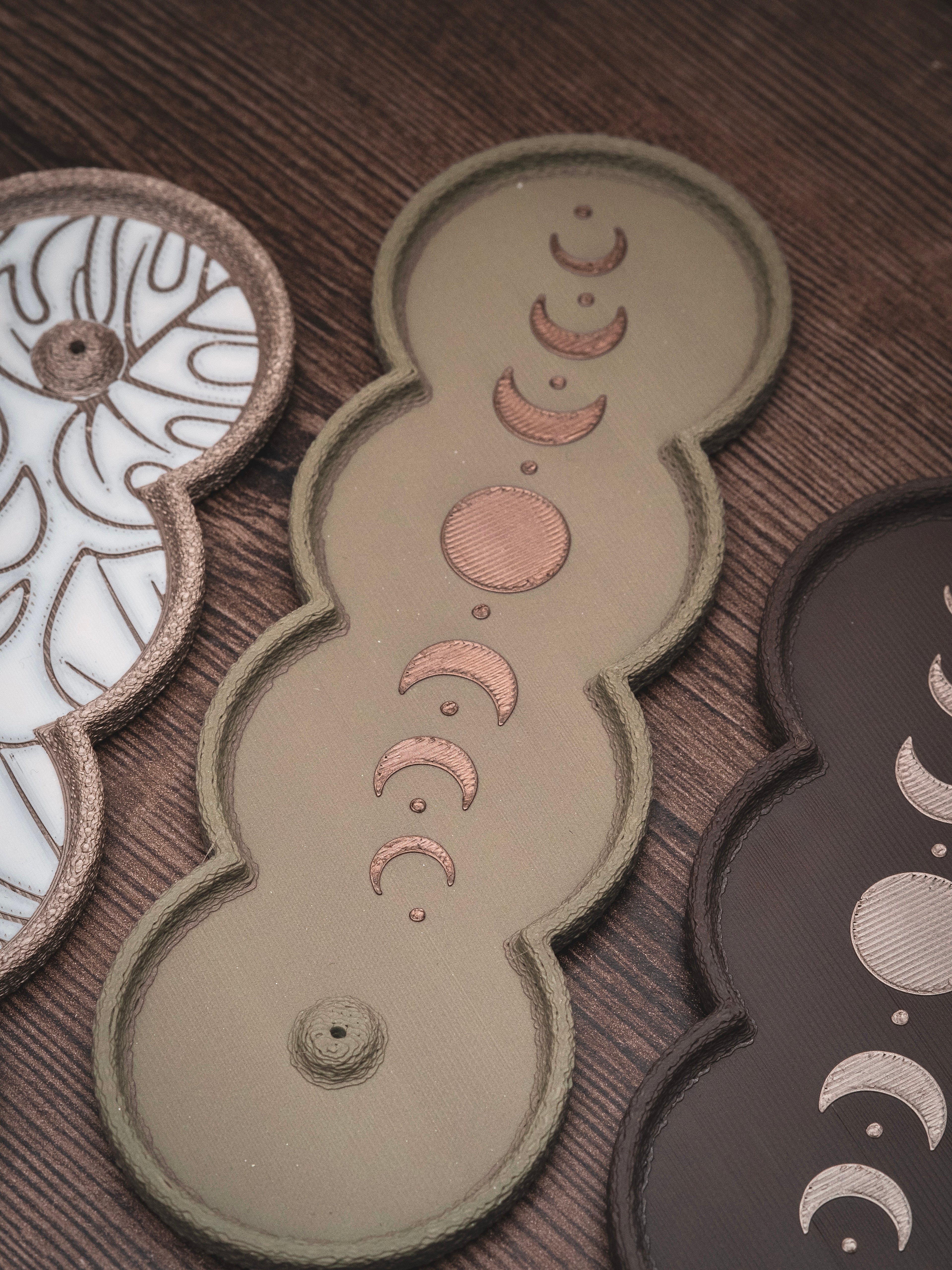 Räucherstäbchen Halter Mondphasen | 16 cm - verschiedene Farben | + 1 Gratis Räucherstäbchen