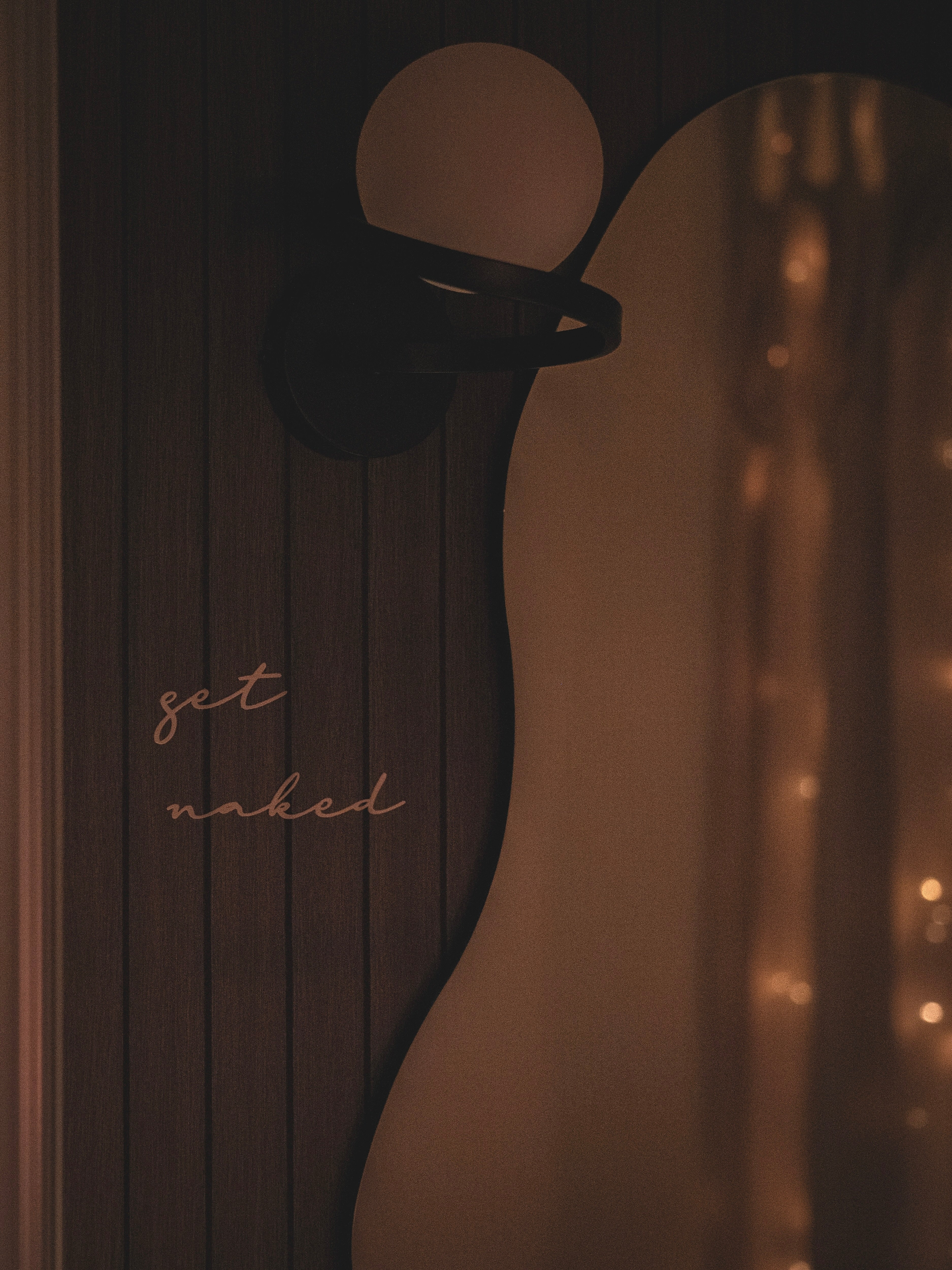 "get naked" Schild zum kleben | in verschiedenen Farben und 2 Größen