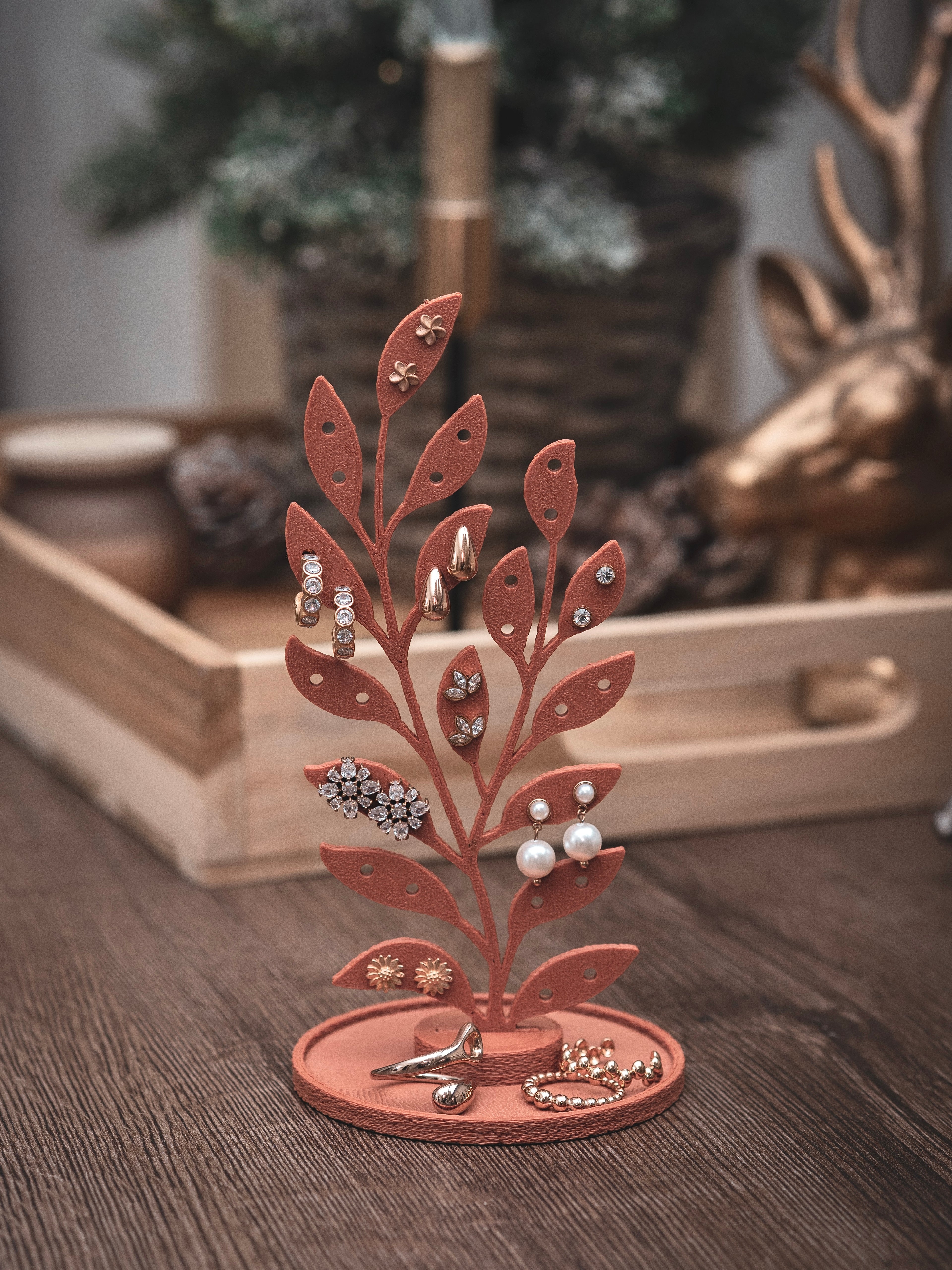 Schmuckständer Leaf für Ohrstecker mit kleiner Ablage