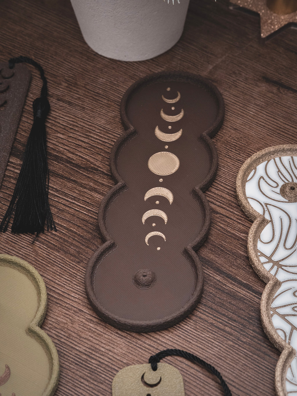 Räucherstäbchen Halter Mondphasen | 16 cm - verschiedene Farben | + 1 Gratis Räucherstäbchen