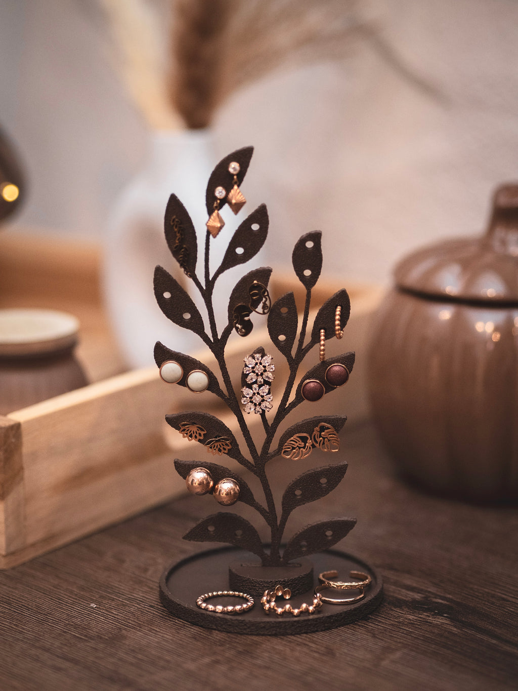 Schmuckständer Leaf für Ohrstecker mit kleiner Ablage