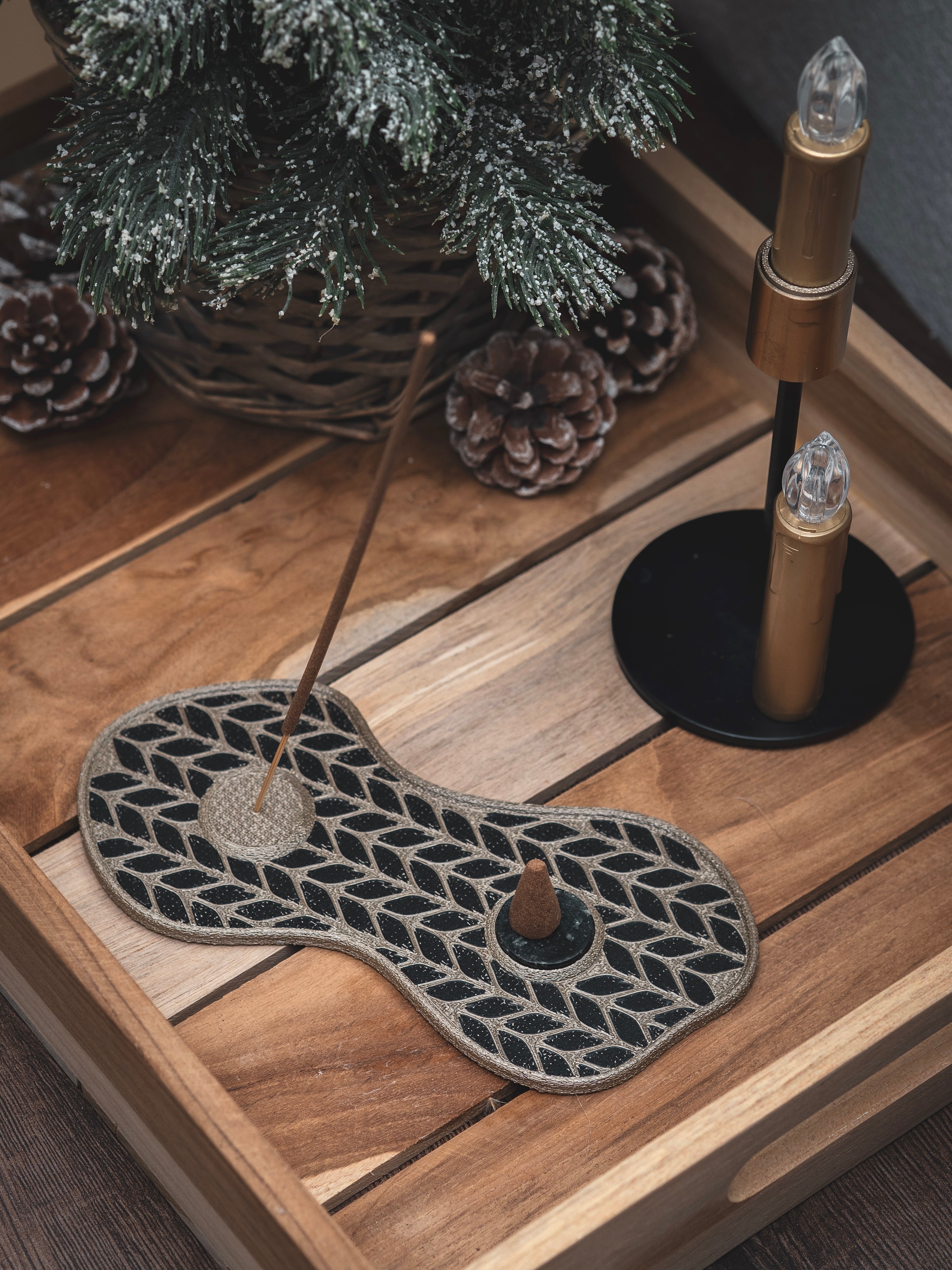 Räucherstäbchen & -kegel Halter Strick | 18 cm - verschiedene Farben | + 1 Gratis Räucherstäbchen