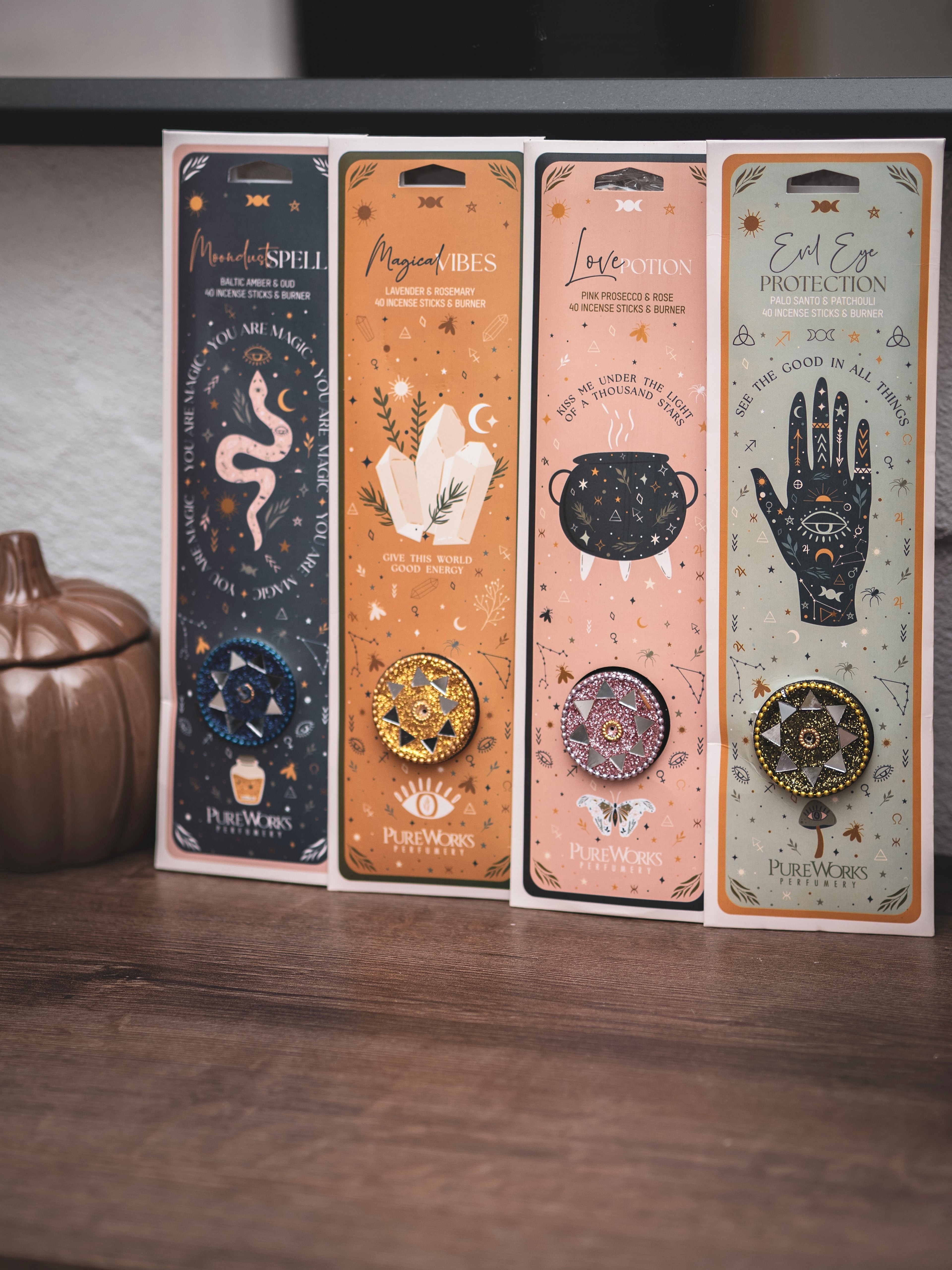Räucherstäbchen "Celestial Magic" mit kleiner Halterung