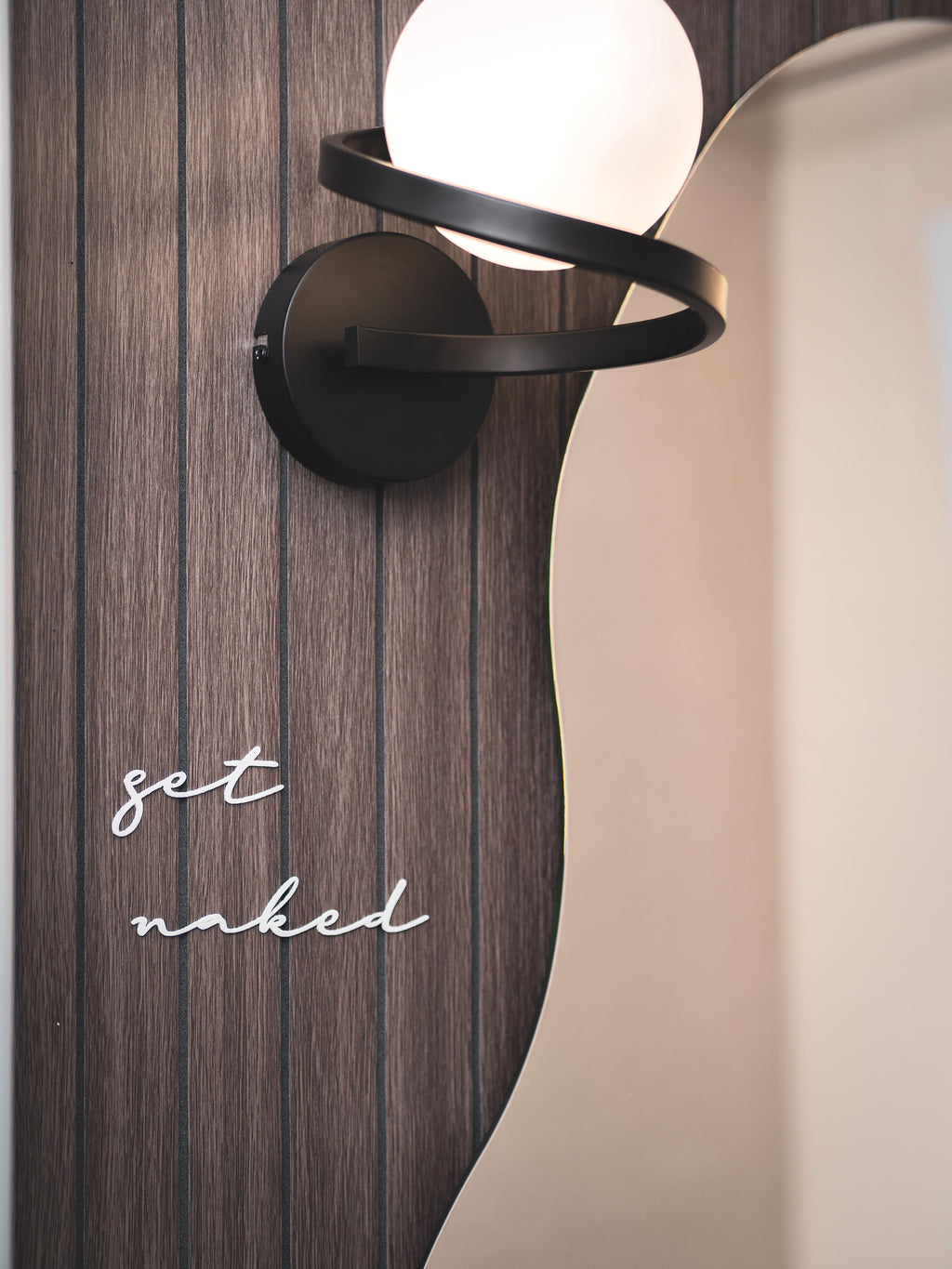 "get naked" Schild zum kleben | in verschiedenen Farben und 2 Größen