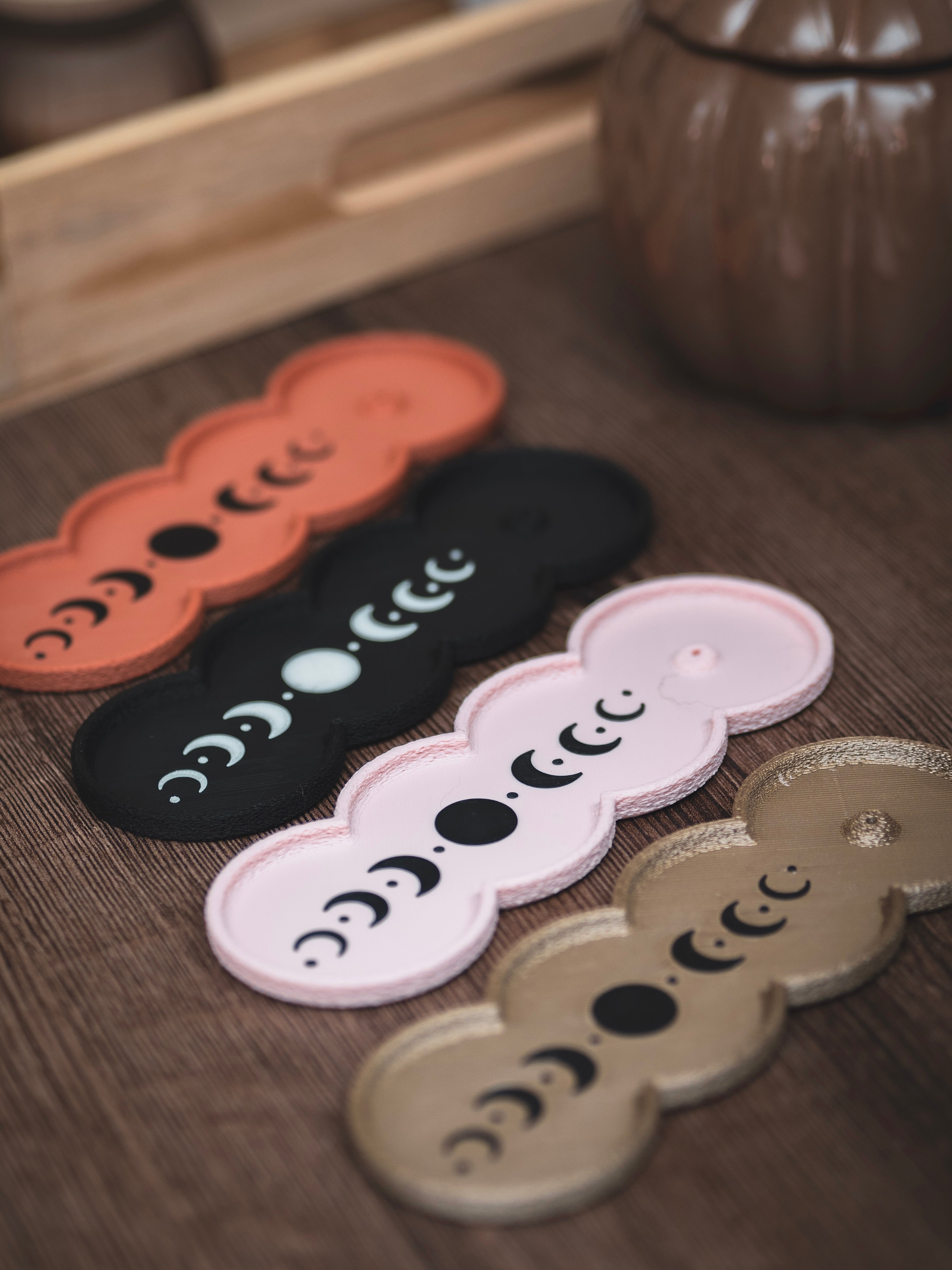 Räucherstäbchen Halter Mondphasen | 16 cm - verschiedene Farben | + 1 Gratis Räucherstäbchen