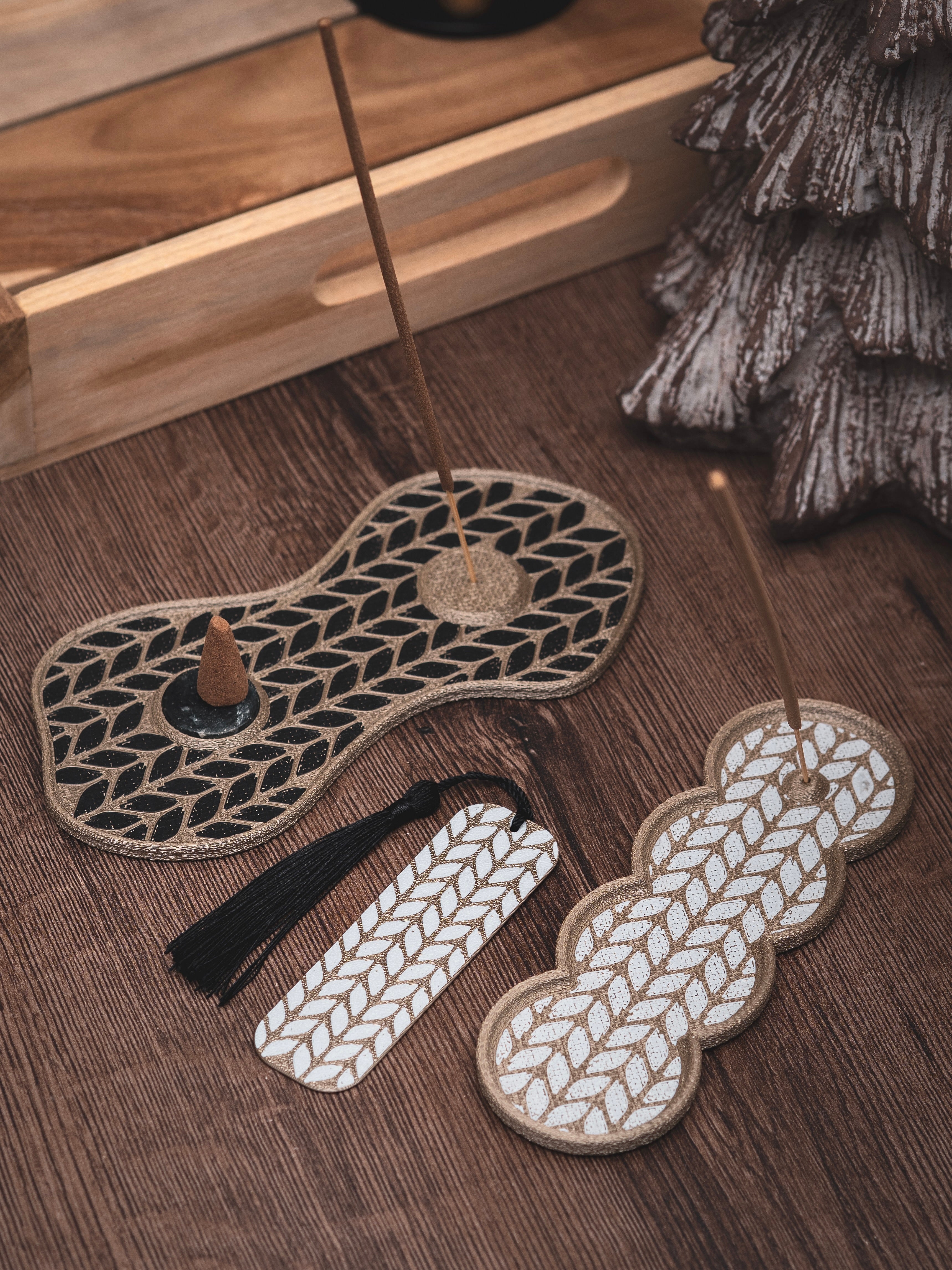 Räucherstäbchen & -kegel Halter Strick | 18 cm - verschiedene Farben | + 1 Gratis Räucherstäbchen