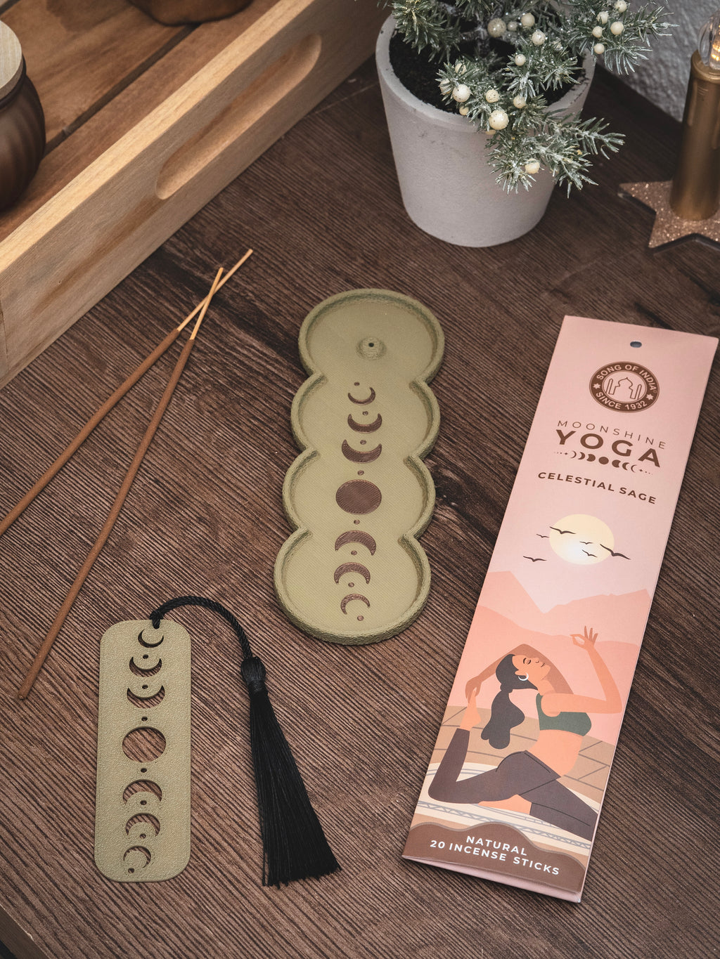 Räucherstäbchen Halter Mondphasen | 16 cm - verschiedene Farben | + 1 Gratis Räucherstäbchen