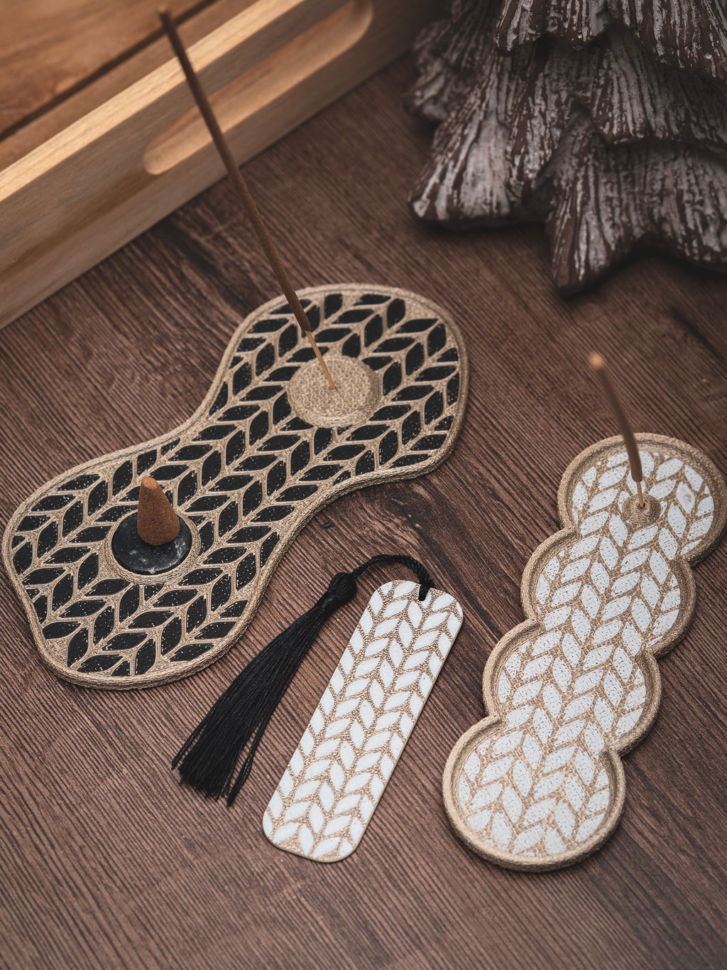 Räucherstäbchen & -kegel Halter Strick | 18 cm - verschiedene Farben | + 1 Gratis Räucherstäbchen