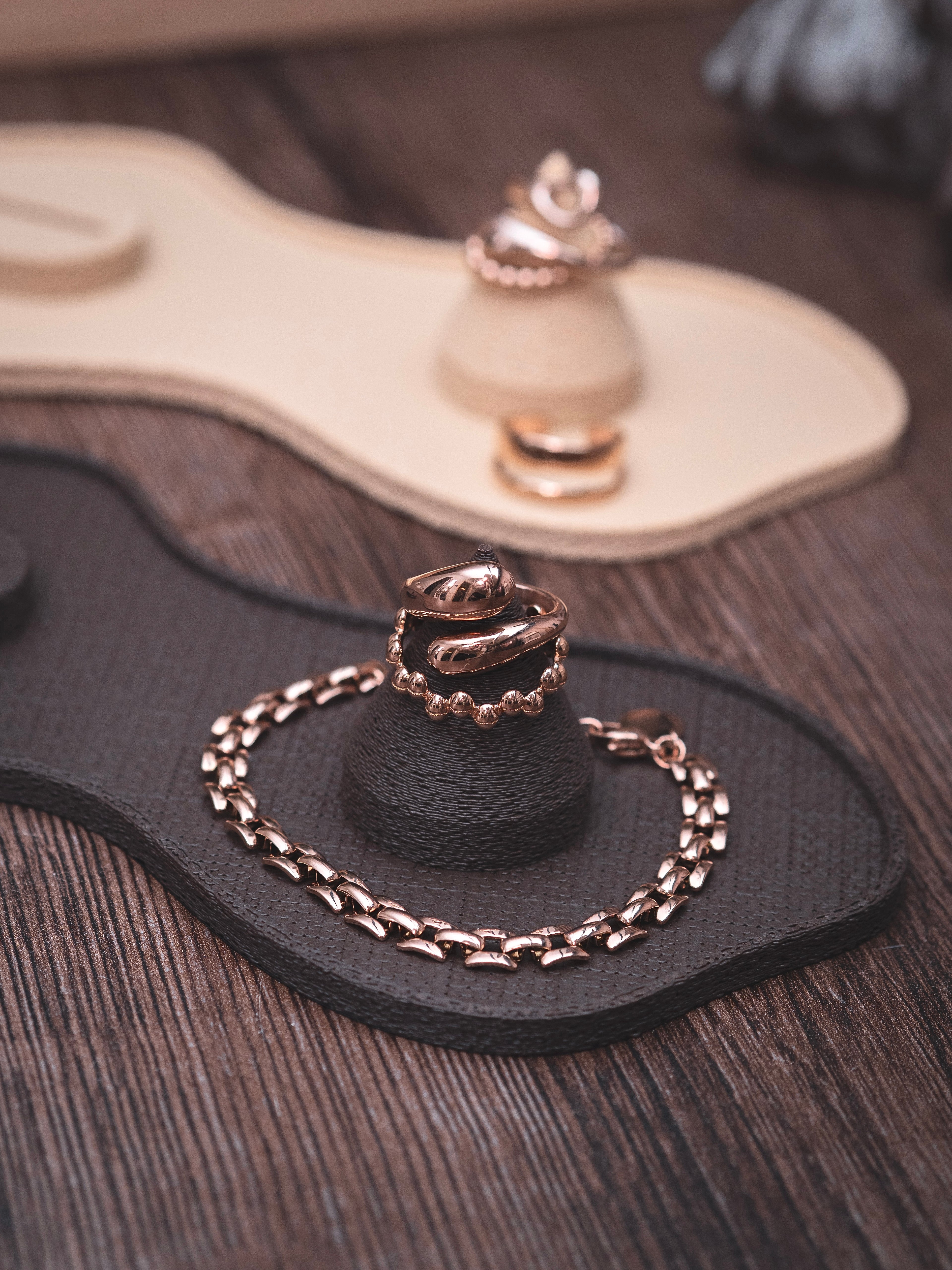 Schmuckständer Schmetterling für Ohrstecker mit Ablage und Ringhalter