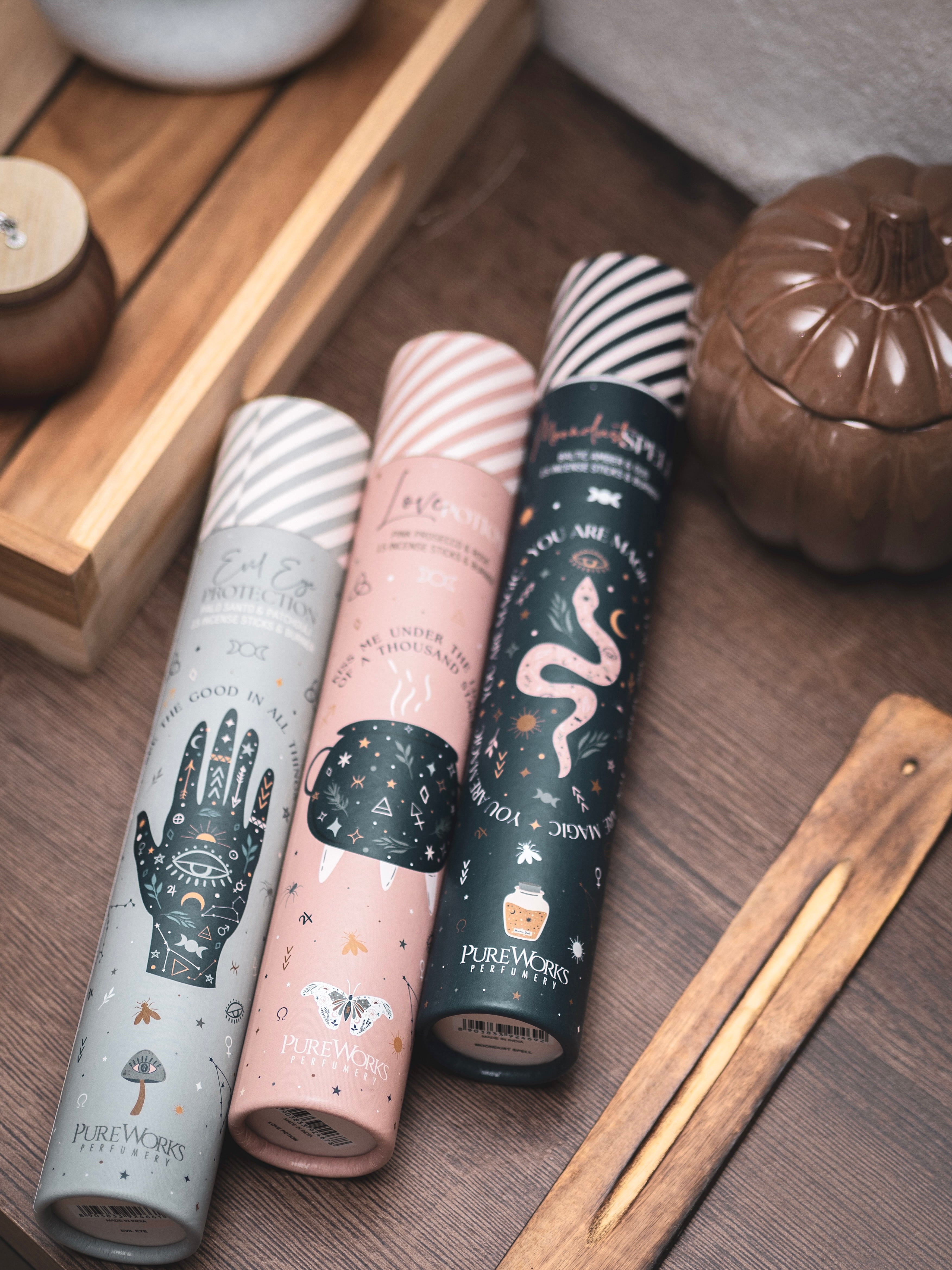 Räucherstäbchen "Celestial Magic" mit Halterung