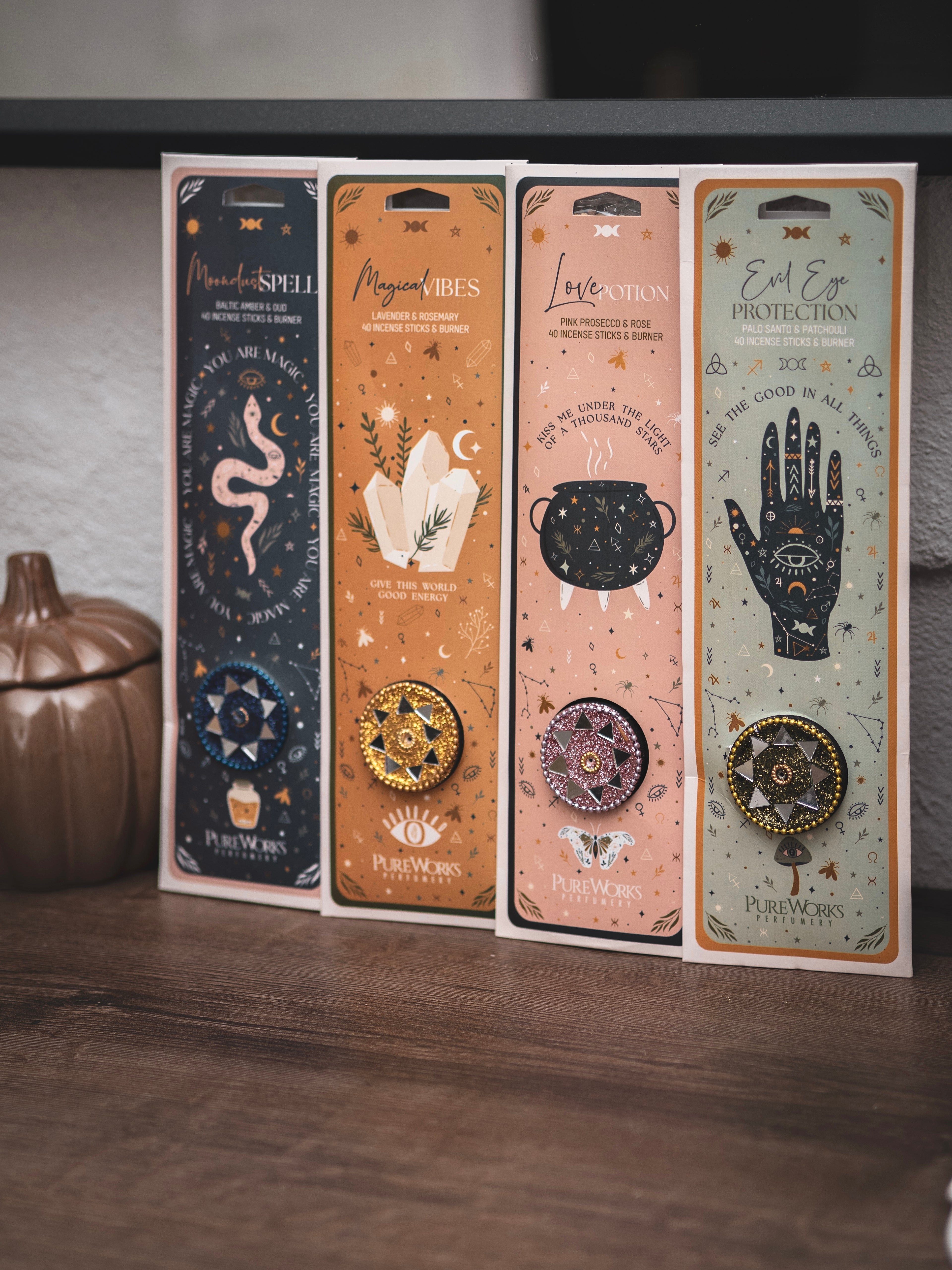 Räucherstäbchen "Celestial Magic" mit kleiner Halterung