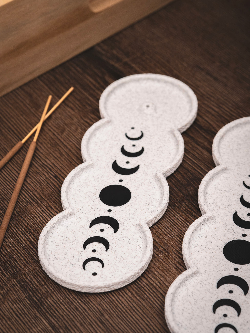 Räucherstäbchen Halter Mondphasen | 16 cm - verschiedene Farben | + 1 Gratis Räucherstäbchen