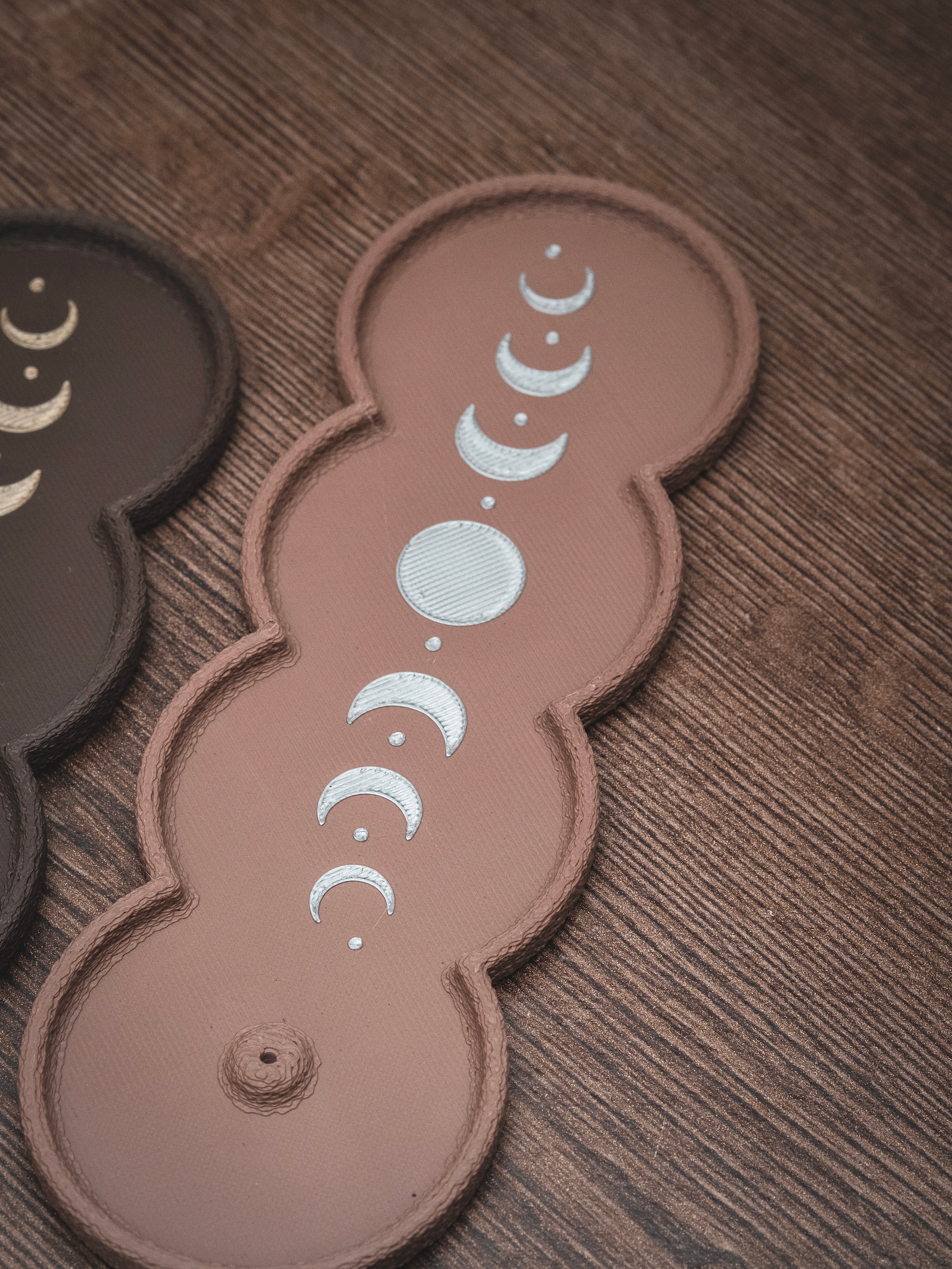 Räucherstäbchen Halter Mondphasen | 16 cm - verschiedene Farben | + 1 Gratis Räucherstäbchen