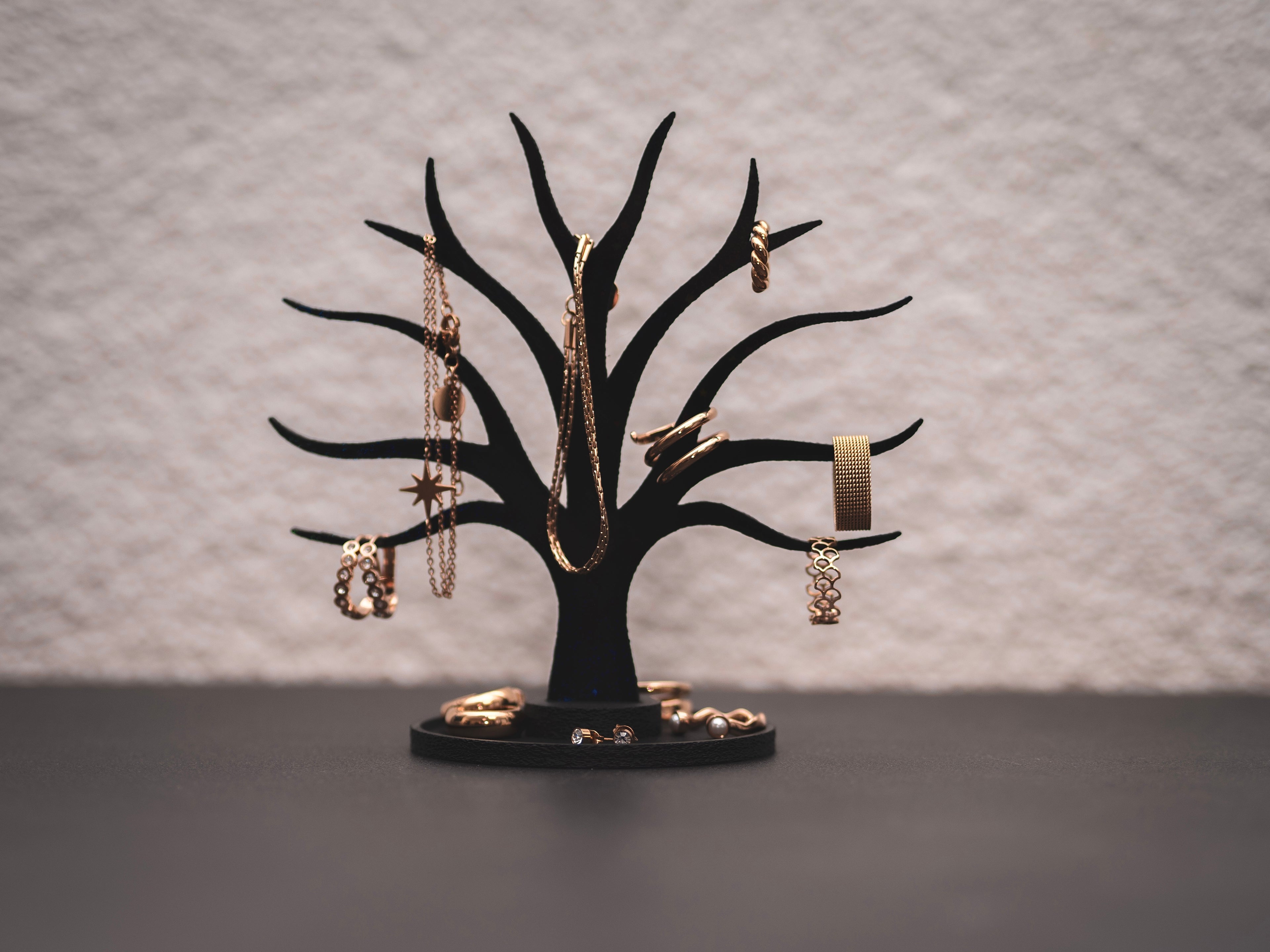 Schmuckständer Baum für Armbänder, Ringe, Earcuffs, Creolen mit Ablage